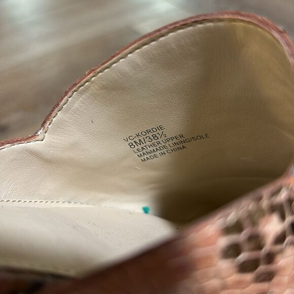 Vince Comuto Kordie Flats - Picture 3 of 4